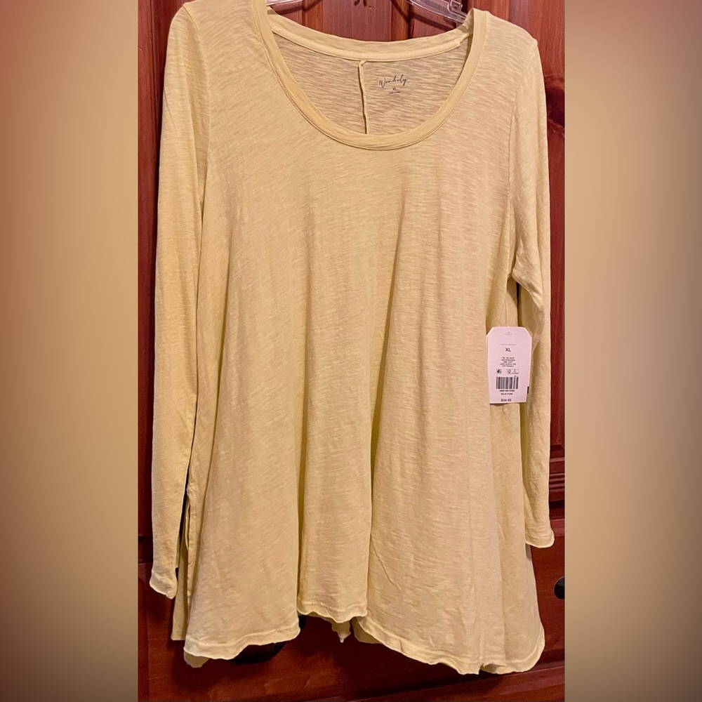 Ladies XL  long sleeve tee.  Wonderly from Belk. New with tags.